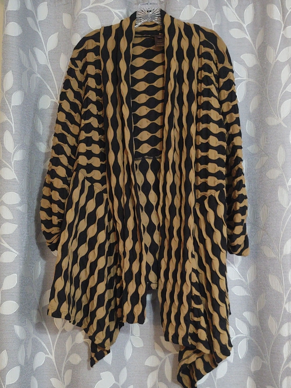Multiples Black and Tan Wave-Pattern Open Cardigan size 2X